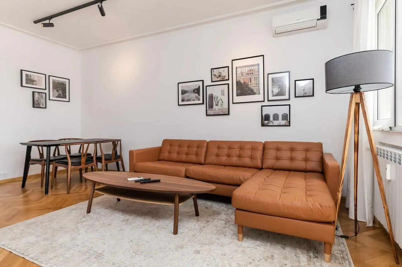 Industrial 2-Bdr Flat By The National Stadium 索菲亞